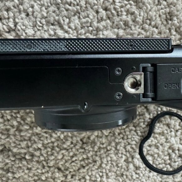 Canon PowerShot SX740 HS Digital Camera – 20.3 Megapixels, Black - Picture 2 of 8